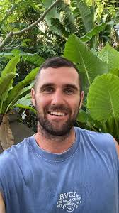 Knock-off merch and Kanga Kanga Kangas 🦘 Jack and the fam say g'day from  Thailand!