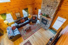 Sleeps 4 2 bedrooms 2 beds. Red Pine Cabin Rental In Hocking Hills Area Buffalo Cabins And Lodges Buffalo Cabins And Lodges