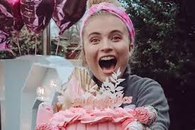 Teenager becomes a baking star by topping her cakes with bottles of booze  and cocktails
