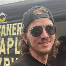 Does drag wing affect car performance?