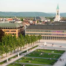 Mit dem elterngeld unterstützen wir eltern von neugeborenen. L Bank Als Arbeitgeber Gehalt Karriere Benefits Kununu