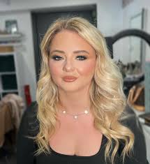 𝐅𝐚𝐯𝐞 𝐤𝐢𝐧𝐝 𝐨𝐟 𝐠𝐥𝐚𝐦.. 𝐦𝐚𝐭𝐭𝐞 𝐞𝐲𝐞𝐬...