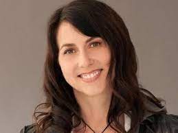 Últimas tendencias en moda para la mujer. Quien Es Mackenzie Scott La Mujer Mas Rica Del Mundo Gente Cultura Eltiempo Com