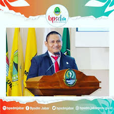 Meski aku sendiri tidak yakin dengan. Mengenal Sosok Kakak Hari Calon Sekdakab Lampura Pernah Duduki Rangking 3 Nasional Diklatpim Ii Podium Lampung