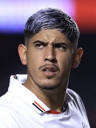 Belmonte quer renovar com Alan Franco e nega interesse em Mayke