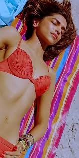 21 hot photos of Deepika Padukone in bikini and swimsuits flaunting her  fine sexy body. - SpideyPosts