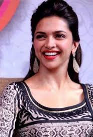 Pin By Selected Content On Deepika Padukone Beautiful Bollywood Actress Bollywood Celebrities Deepika Padukone Style