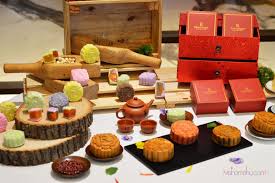 Musim ini ialah musim peralihan daripada musim panas kepada musim sejuk. Musim Menikmati Kuih Bulan Dan Dim Sum Sepuasnya Di Dynasty Restaurant Maha Mahu Makan