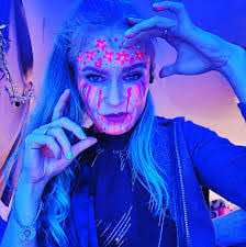 Tonya Miller's Instagram, Twitter & Facebook