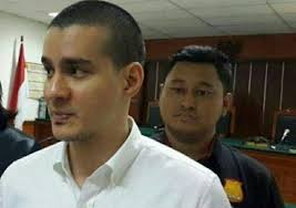 Hakim Vonis 9 Tahun Steve Emmanuel