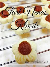 Untuk resepi tart nenas kali ini, ianya menggunakan jem nenas yang telah siap dibeli.sekarang mudah kan.banyak pilihan yang ada. Resepi Tart Nenas Sedap Dan Gebu Resepi Merory Sedap Betul
