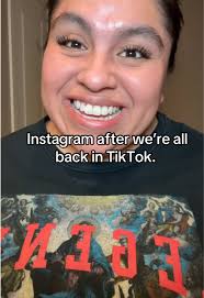 Coronitaa (@coroniitaa09)