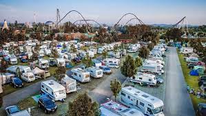Speziell für gruppen und schulklassen bieten echte tipizelte, planwagen und blockhütten genügend platz. Europa Park Camping 2021 Neues Preismodell Fur Stellplatze