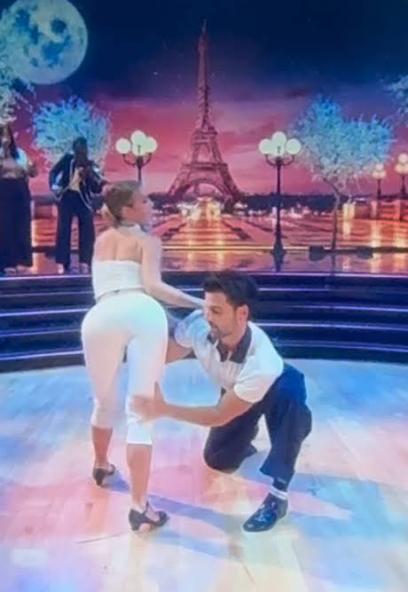 Julianne Hough’s Choreographed Paris Performance @JulesHough @Jan Ravnik @DWTS Live! @Dancing with the Stars #DWTS #dancingwiththestars #DWTS #dwts35