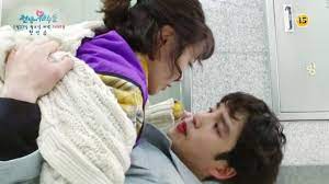 Her father had an affair and left home 10 years ago. Enemies From The Past Sinemalar Com