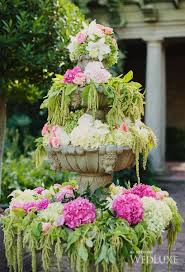 The Secret Garden Wedluxe Magazine European Garden Secret Garden Flower Arrangements