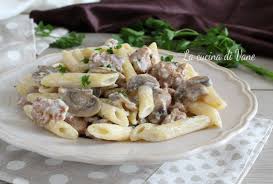 Unite il soffritto alla pasta aggiungendo alla fine anche la panna. Pin Su La Cucina Di Vane Blog