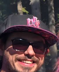 I got this sweet new hat, does anyone know if it's actually from Kwik Trip? 