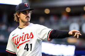 Blue Jays Nab Seranthony Dominguez! Deadline Deal Shakes Up Bullpen! - Imagen principal del artículo