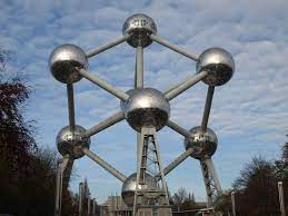 It is located on the heysel plateau in laeken, where the exhibition took place. Atomium Wikidata