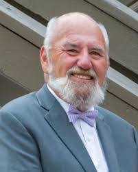 Robert Justus's Instagram, Twitter & Facebook