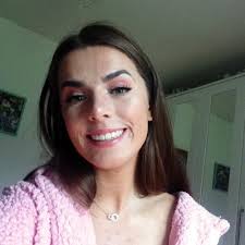 Becky Roche (@becky_roche4)