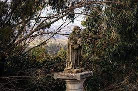 Diante deste fato, da inviabilidade das referidas vilas de se manterem, o governo provincial, pela lei provincial n° 5, de 11 de novembro de 1869, decide suprimir as vilas de nossa senhora do carmo de miranda e a vila de santa cruz de corumbá, também é suprimida. Uma Caminhada Para Sentir Vila Flor Viagens A Solta