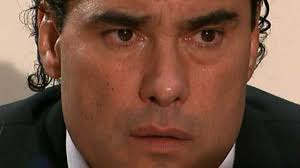 Amores Verdadeiros: José Ângelo recebe sinal de falecida e tem noite com  Vitória