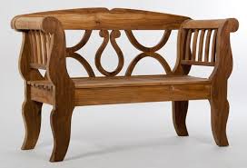 Kleine Gartenbank Teak Klein Aber Gross Holz Mit Schonen Schnitzereien Und Schone Gartenbank Holz Diy Gartenmobel Gartenbank