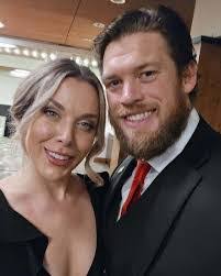 Beth Holt's Instagram, Twitter & Facebook