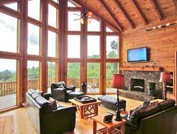 Bear den is nestled in 400 acres of woods adjoining the blue ridge parkway at milepost 324.7, near spruce pine, nc. Blue Ridge Parkway Cabin Rentals