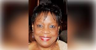 Dolly Hinds's Instagram, Twitter & Facebook