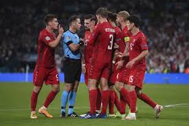 Raheem sterling insists he was clipped by joakim maehle in the penalty incident that saw england book their place in the euro 2020 final. Kf D1xzkjona5m