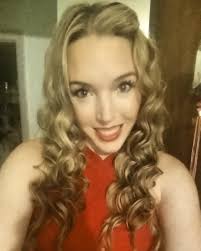 Younique/Julie Deckman