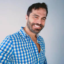 Una amistad que se rompe en un desacuerdo, un malentendido o discusión,  nunca fue amistad.