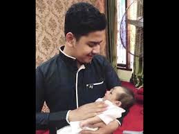 Syakir daulay adzan magrib di trans 7 (12 juli 2013) dlm acara bukber. Masya Allah Syakir Daulay Gendong Bayi Sambil Di Sholawatin Youtube