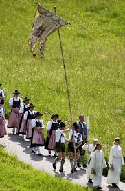 Media in category fronleichnamsprozession münchen 1971 the following 16 files are in this category, out of 16 total. Fronleichnamsprozession Academic Dress Vintage