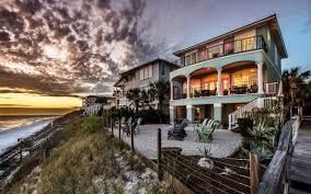 The Best Time To Book Vacation Homes For 2020 Travel According To A Study Martha Stewart In 2020 Vacation Books Vacation Home Vacation