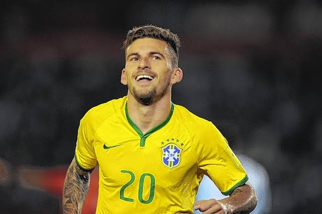 Com sonho vivo de vestir a amarelinha, Lucas Lima relembra o seu primeiro gol pela seleção 