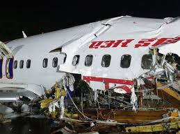 Three injured as cargo plane crashes at airport in somalia's capital. Kozhikode Plane Crash Bollywood Offers Prayers Condolences Bollywood Gulf News