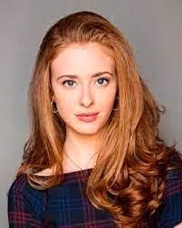 Callie Knowles's Instagram, Twitter & Facebook