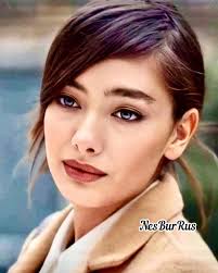 Niu Ailan faces at Port Moresby Business College cultural show