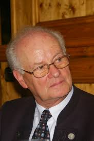 Professor Dr. Karl Eugen Rehfuess zum 90. Geburtstag