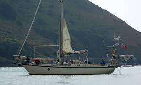 Popular Cruising Yachts From 35 To 40 Feet Length Overall Yacht River Fishing Boat Boating Pictures