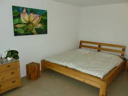 Oder konfigurieren sie online ein individuelles bett. Bett In Kirschbaum Schreinerei Bergmann