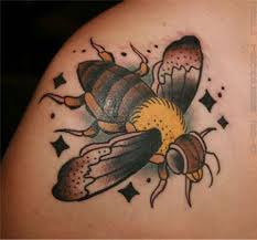 25 Humble Bee Tattoos Traditional Tattoo Bee American Traditional Tattoo Insect Tattoo