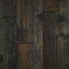 463 Hs S Hickory Hardwood Flooring Is Both Beautiful And Timeless We Sell A Variety Of Prefi Hickory Hardwood Floors Prefinished Hardwood Engineered Hardwood