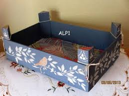 Si consigues una caja de fruta un poco más grande de lo habitual, podrás incluso convertirla en una original camita para tu mascota. Cajas De Frutas Para Hacer Manualidades Consejos Para Ahorrar Manualidades