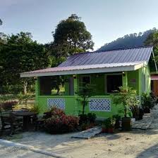 Polis sedang mengesan seorang pemandu kereta bagi membantu siasatan kes kemalangan yang menyebabkan seorang penunggang motosikal maut di kampung nelayan di sini, 1.40 petang kelmarin. Dns Crystal Carwash Balik Pulau Home Facebook