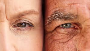 Men show signs of aging later than women